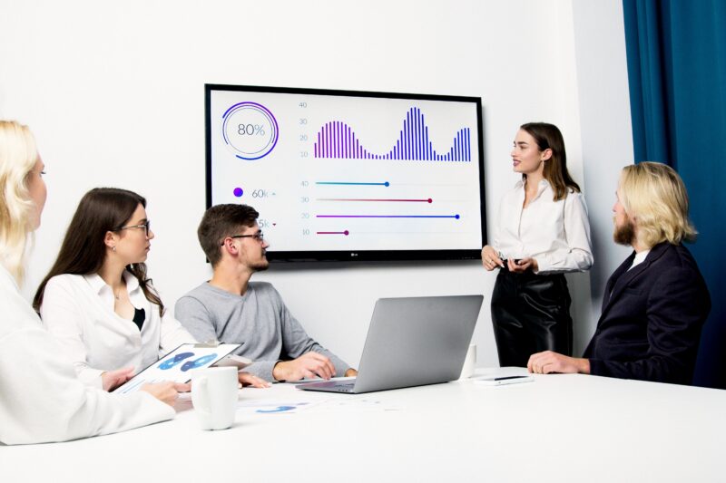 How AI Is Reshaping B2B Sales And Why Humans Still Close The Deal