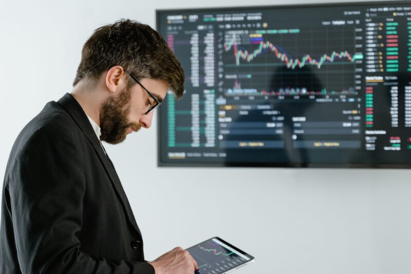 How Data-Driven Decision Making Is Becoming a Competitive Advantage